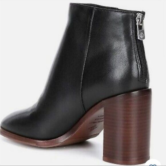 ✨ Antonio Melani
Cammden Casual Leather Block Heel Booties✨ - Picture 3 of 7